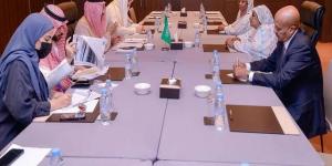 السعودية
      تبحث
      تطوير
      التكامل
      الصناعي
      مع
      4
      دول
      عربية