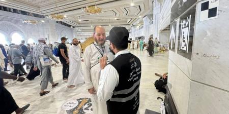 جمعية غيث الخيرية تبدأ تنفيذ مشروع «الإرشاد الراجل» في المسجد الحرام لتسهيل حركة الحشود وتقديم تجربة دينية ميسرة