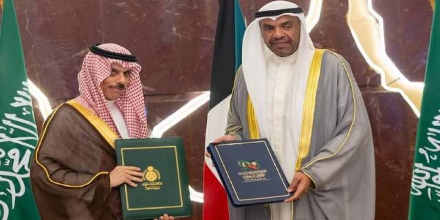 السعودية
      والكويت
      تؤكدان
      سعيهما
      لوضع
      رؤية
      مشتركة
      لتوثيق
      التعاون
      بعدة
      مجالات