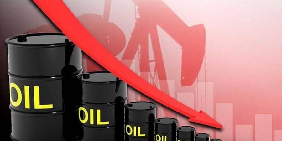 أسعار
      النفط
      تتراجع
      1%
      وسط
      مخاوف
      بشأن
      الطلب
      في
      الصين